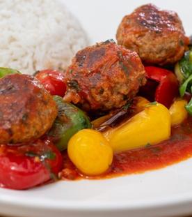 Hackbällchen mit Grillgemüse