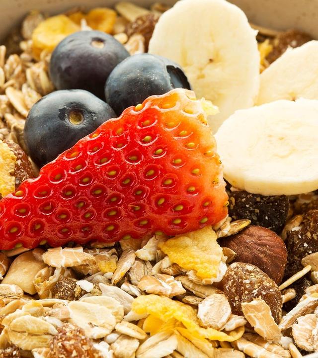 Hipper Hafer oder trockene Flocke – So vielseitig sind Müsli, Porridge und Co.
