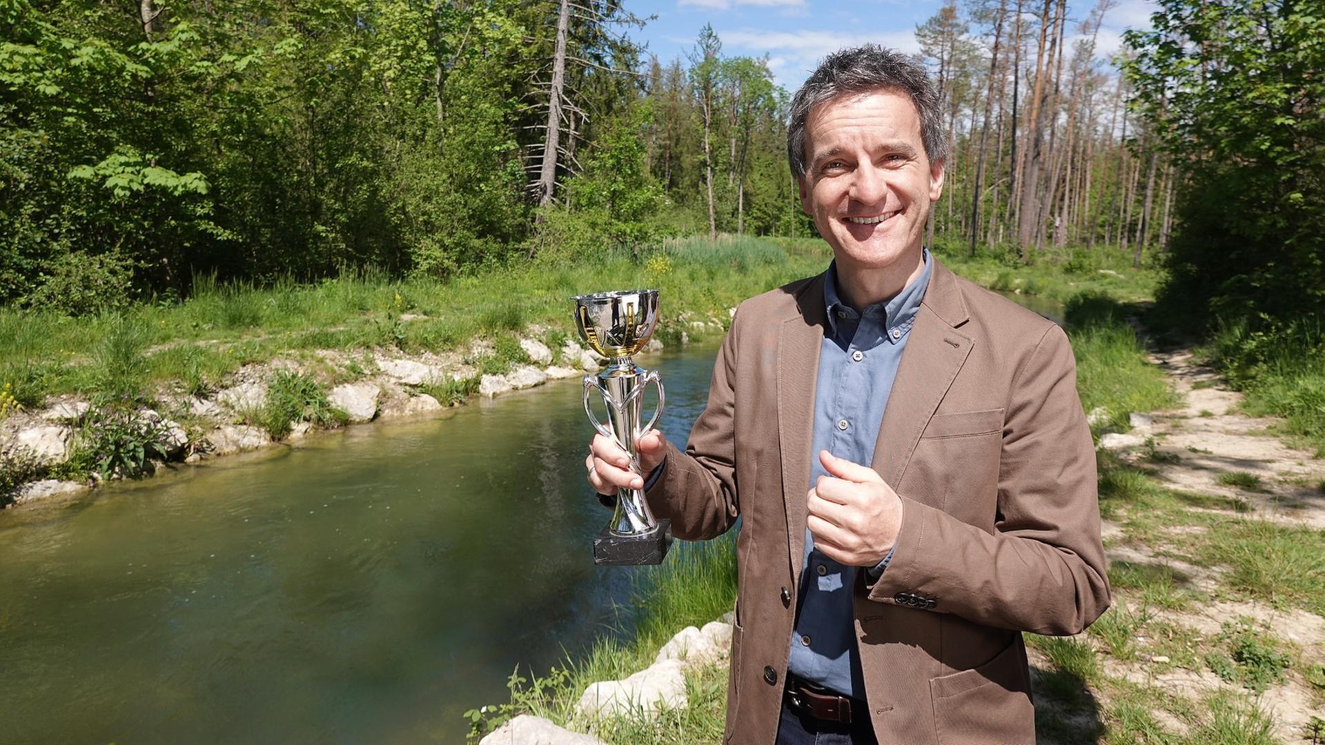 Holzplastiken mit der Kettensäge, Glücksmomente im Gartenmarkt und mehr