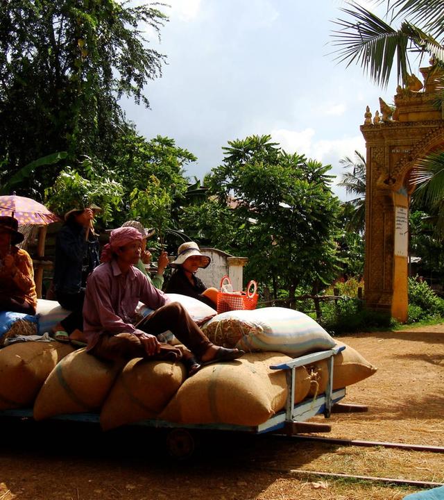 Kambodschas Bambusbahn - Unterwegs zwischen Reisfeldern
