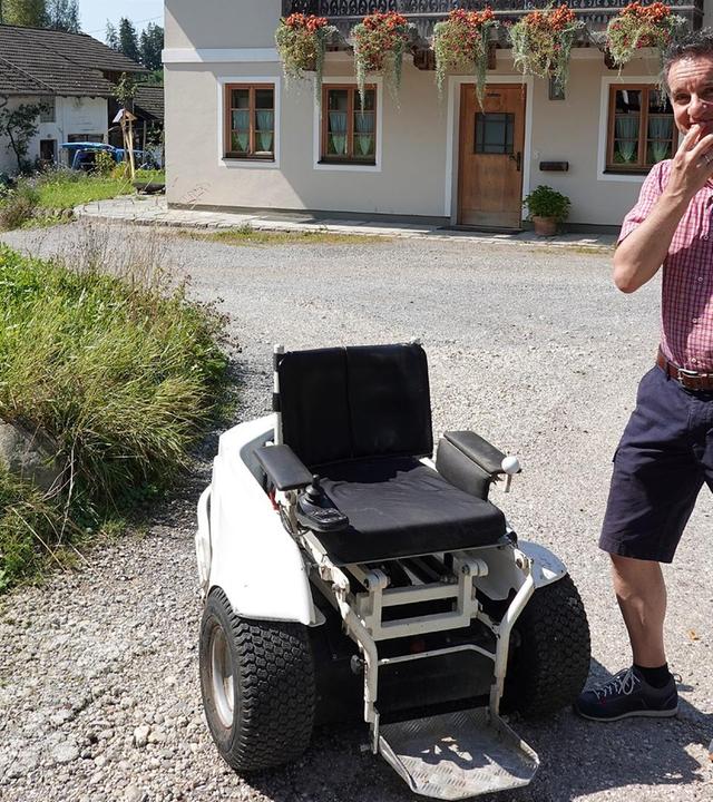 Landwirt im Rollstuhl, zauberhafte Papierblumen und mehr