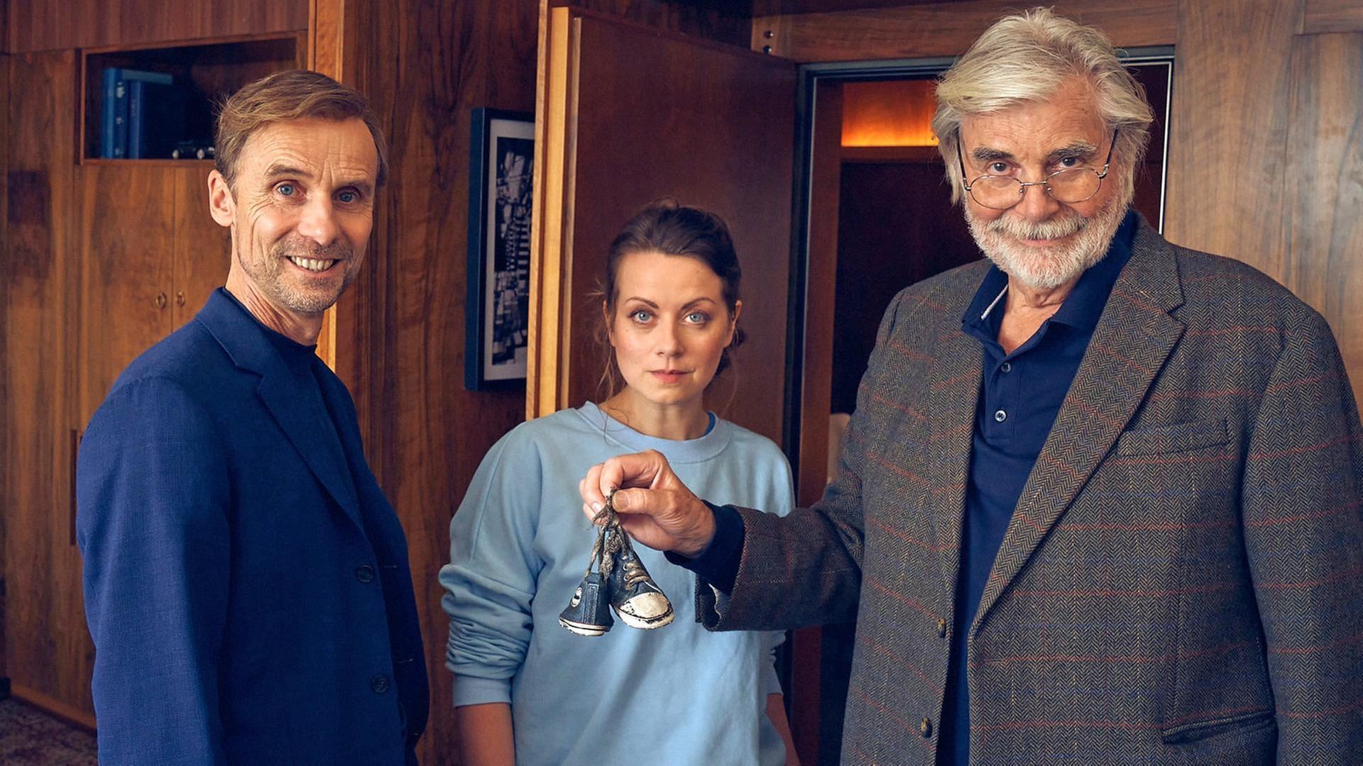 Lothar & Madison – I don't fuck Monkeys