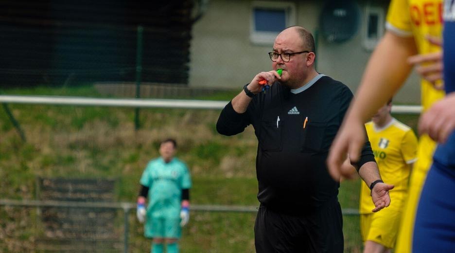 Nie wieder obdachlos – als Schiedsrichter zurück ins Leben