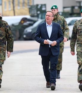 Nur geringe Erhöhung des Wehretats: Ist das die richtige Antwort auf die Bedrohungslage?