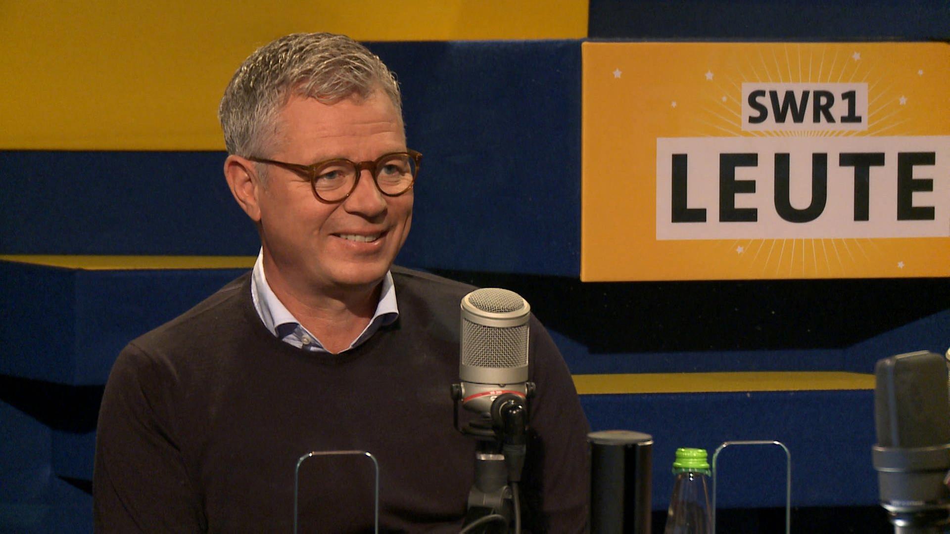 Prof. Michael Schäffer - Bauch- und Tumorchirurg - Schrieb ein Buch über den Magen