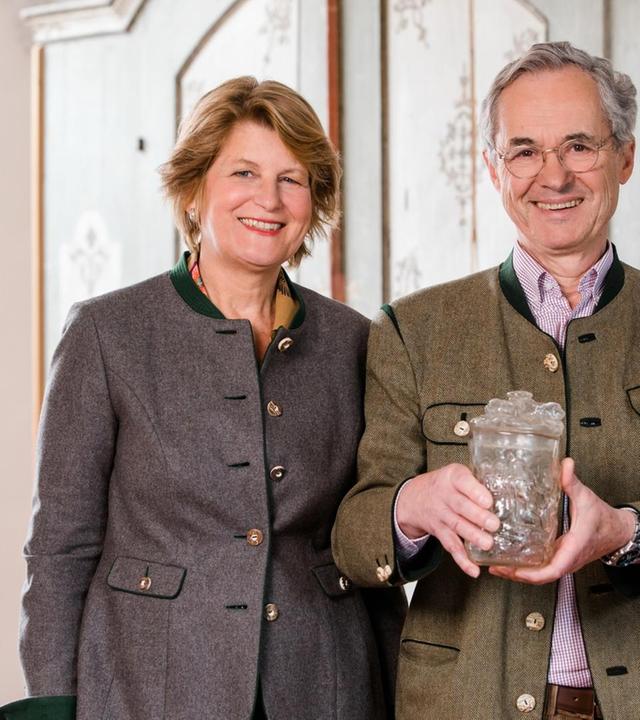 Ramsch oder Rarität? Deckelbecher aus Glas und mehr