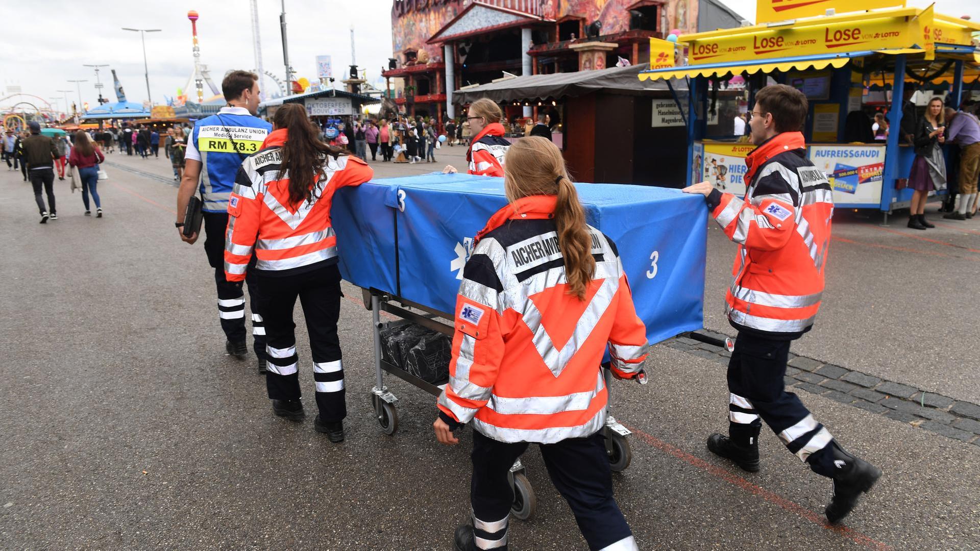 Rettungsdienst auf der Wiesn, Akne Inversa, Heilpflanze Holunder, Hülsenfrüchte