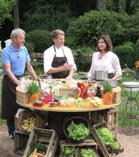 Schnittlauch-Eiersalat mit bunten Bratkartoffeln