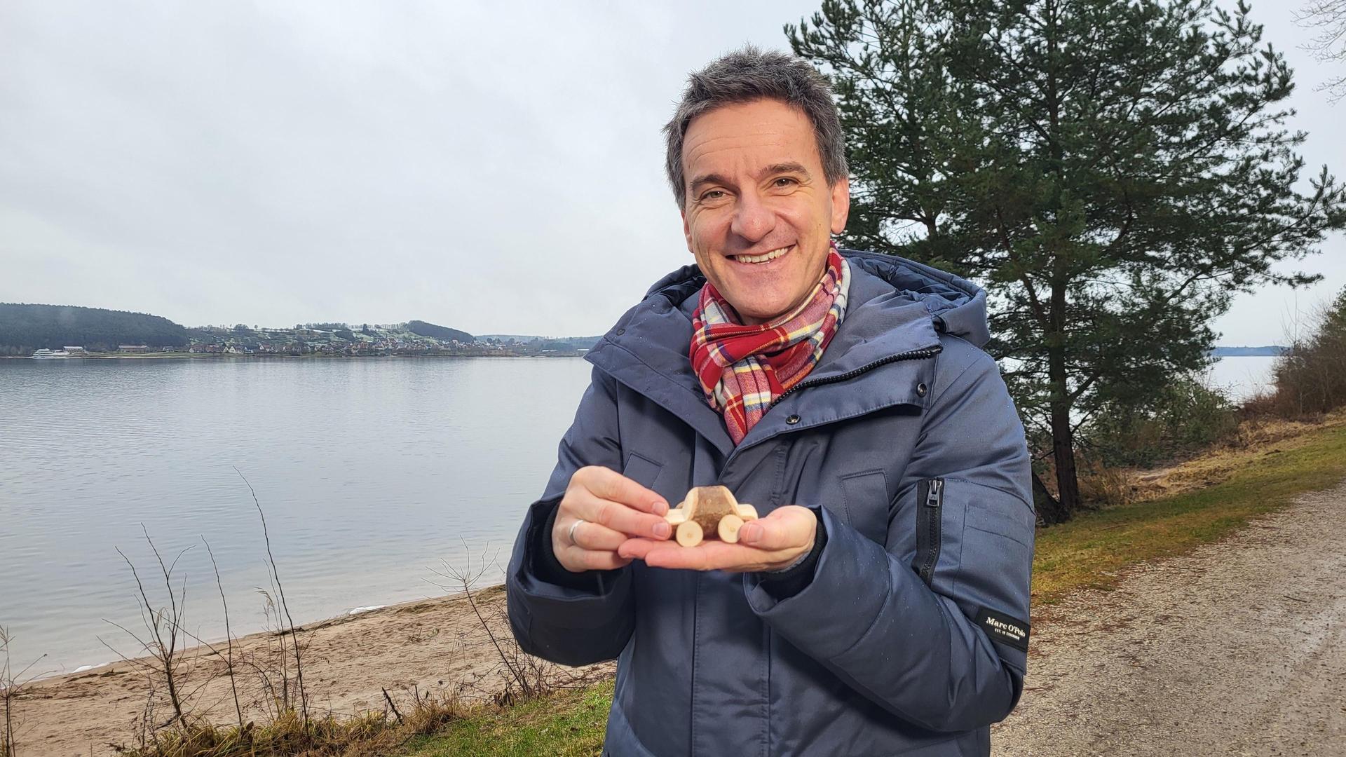 Schnitzen mit Weihnachtsbaumholz, Winterschwimmen und mehr