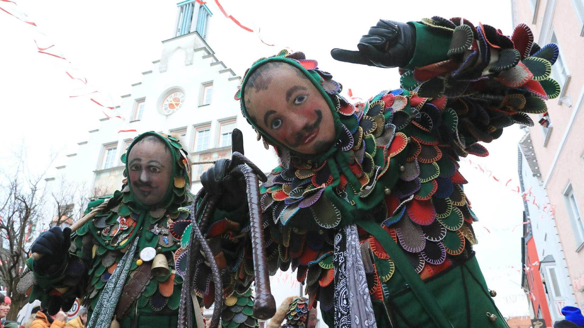 Schwäbisch-Alemannische Fastnacht: Großes Narrentreffen in Weingarten