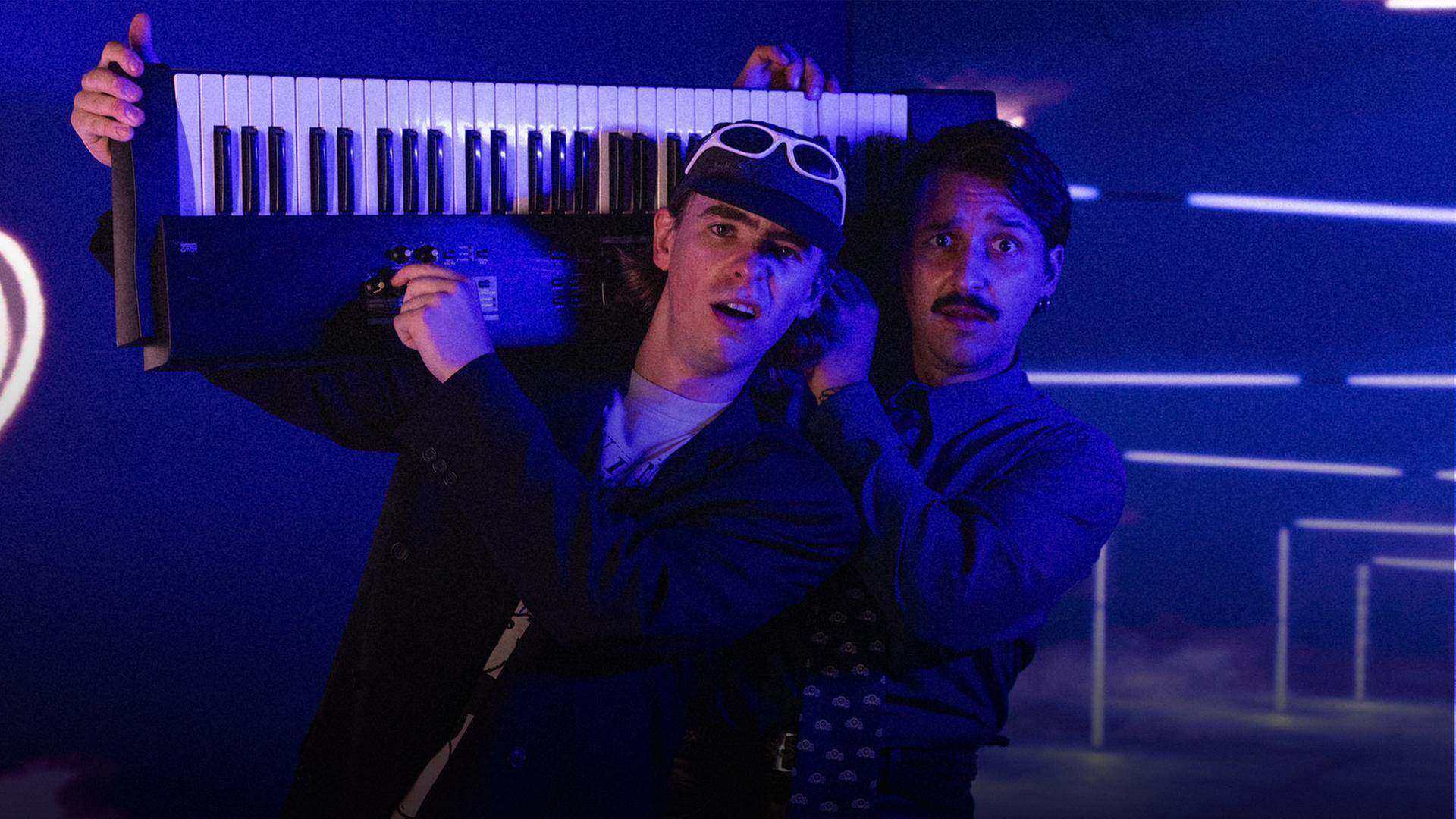 Tiavo Song: Romantisch am Stammtisch