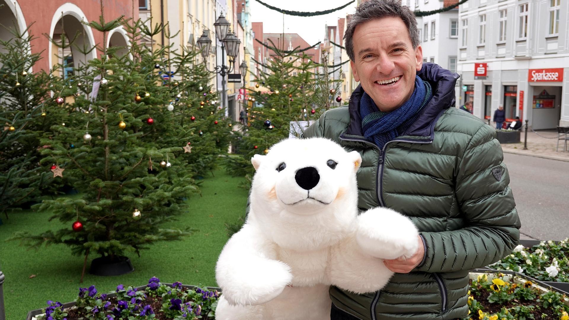 Weihnachtself von Donauwörth - Traudi Siferlinger in Erkheim - Traditionelle Schlitten-Manufaktur