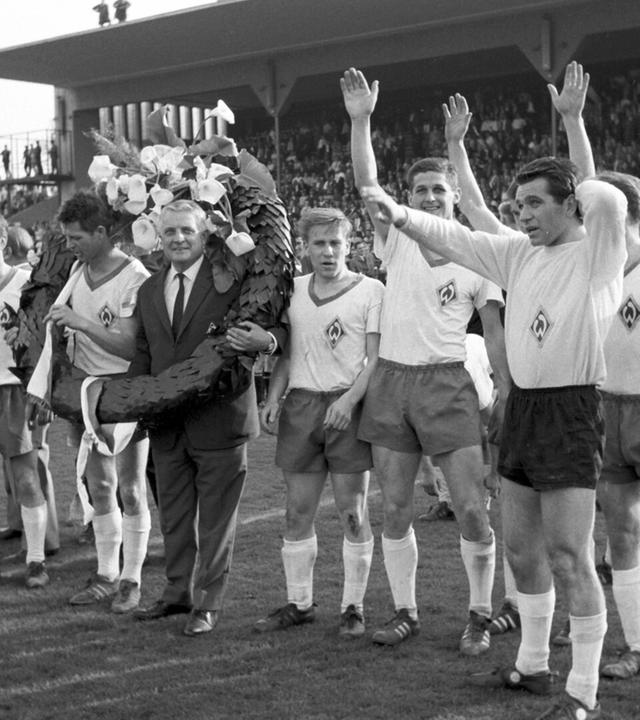 Werder Bremen als Deutscher Meister empfangen