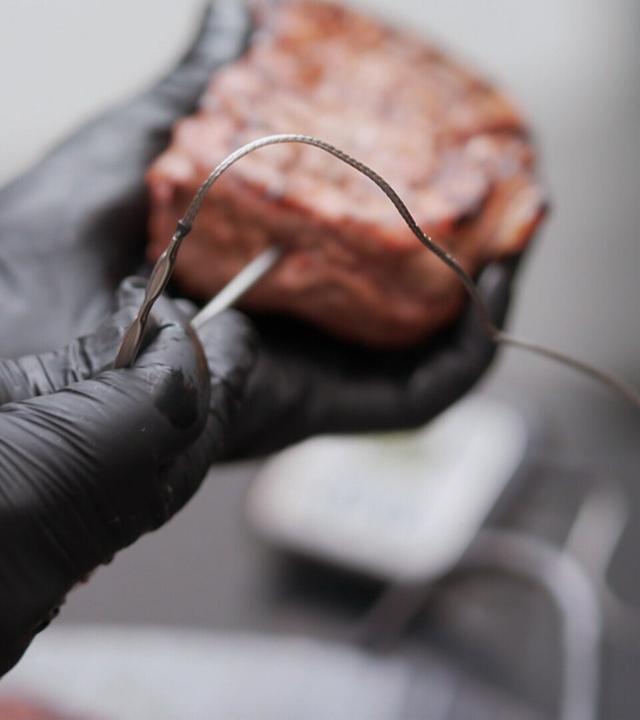 Wie man eine eiserne Pfanne schmiedet und ein richtig gutes Steak macht