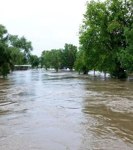 Wohnen im Flutgebiet: Versagen wir beim Hochwasserschutz?