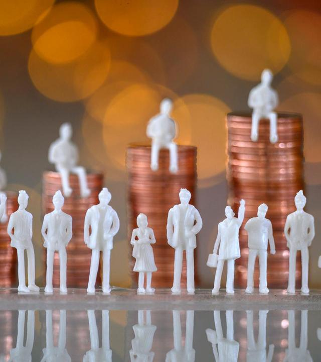 Zu wenig oder zu viel: Was halten Sie von 15 Euro Mindestlohn?