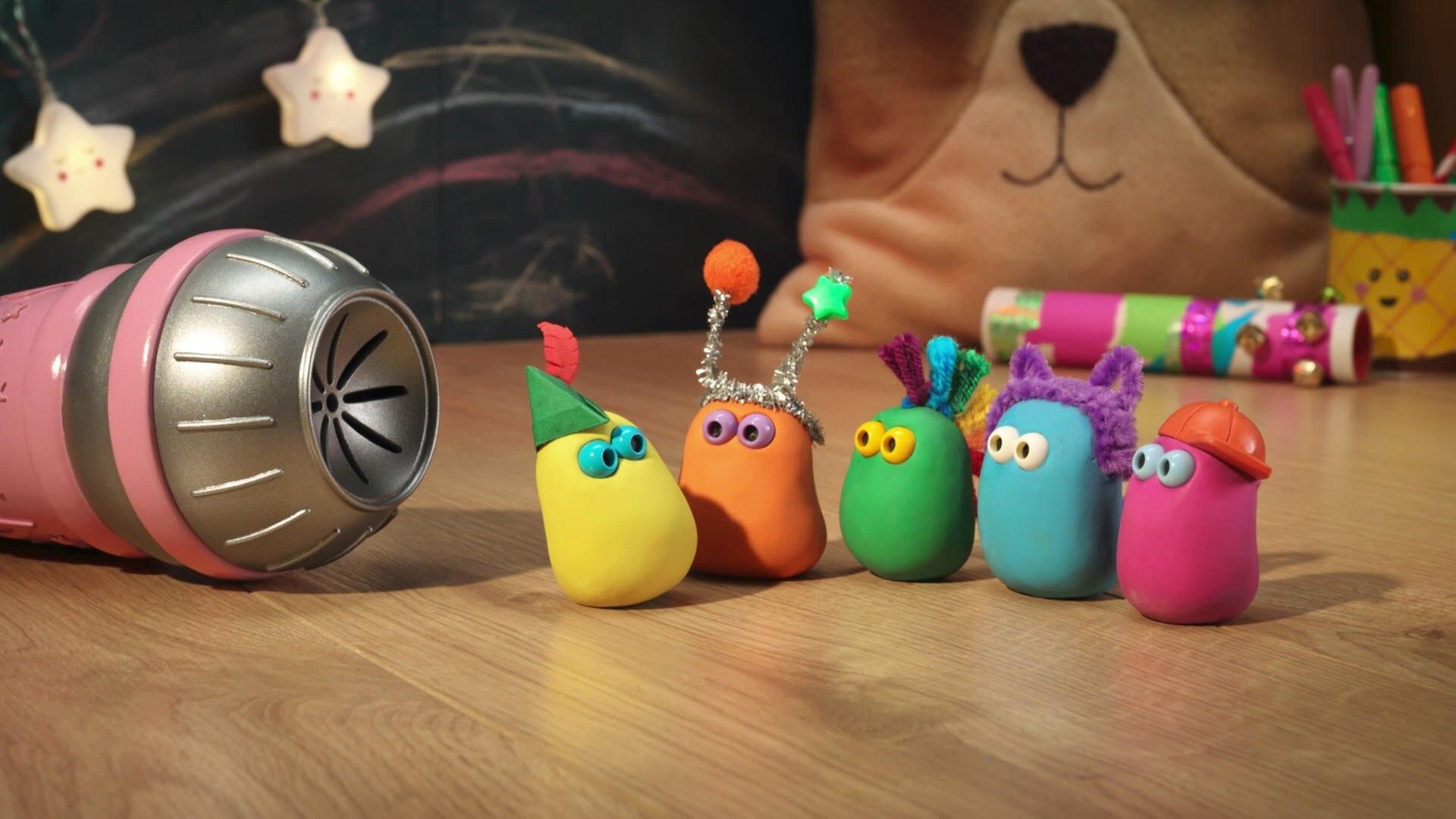 Ein Mikrofon & lustige Töne mit den Mini Boings