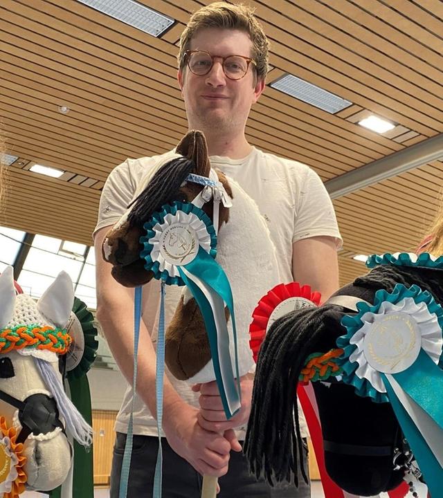 Hobby Horsing - Reiten auf dem Steckenpferd