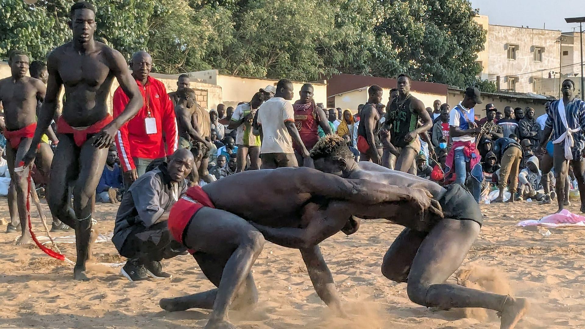 360 Reportage - Senegal: Der magische Ringkampf
