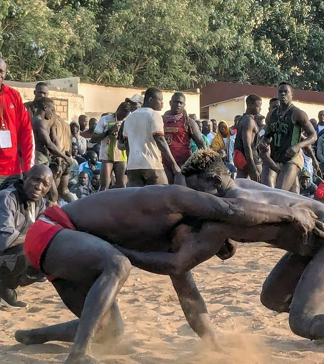 360 Reportage - Senegal: Der magische Ringkampf