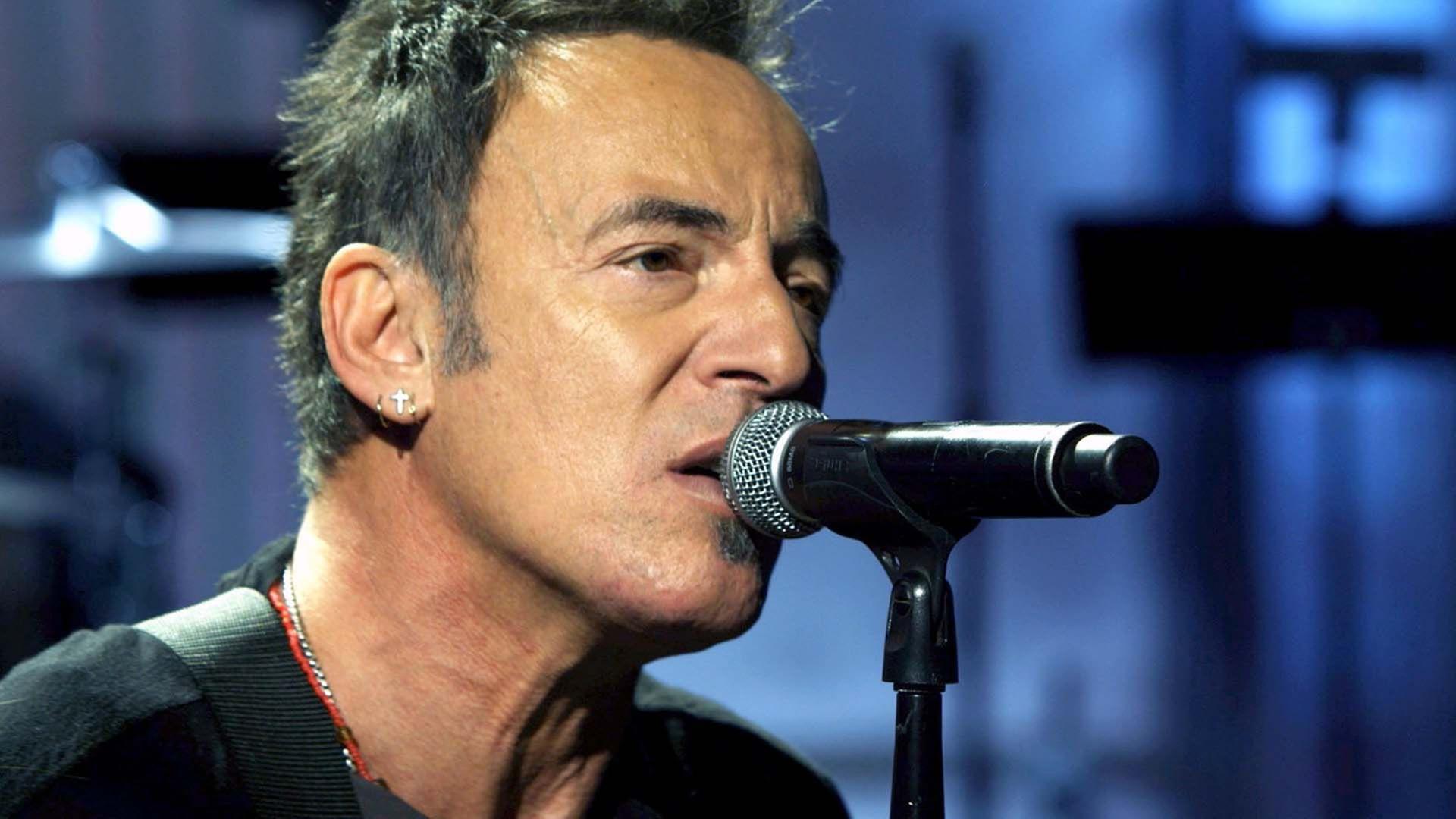 Bruce Springsteen and The E Street Band - Paramount Theatre, New Jersey