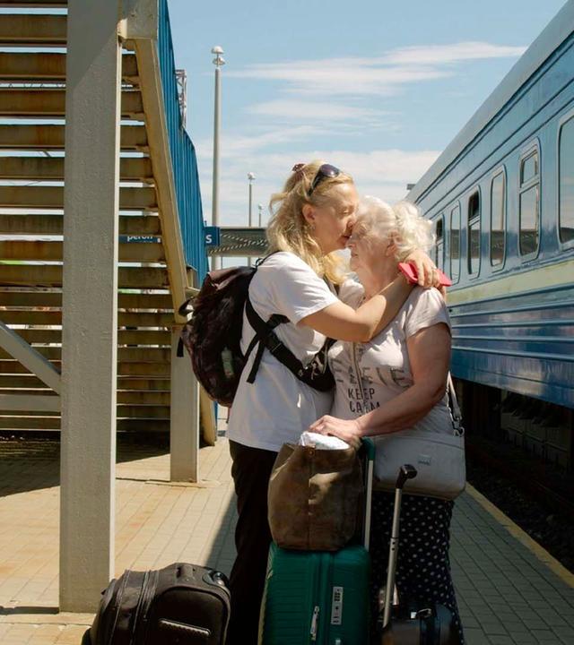 Drei Frauen aus Mariupol