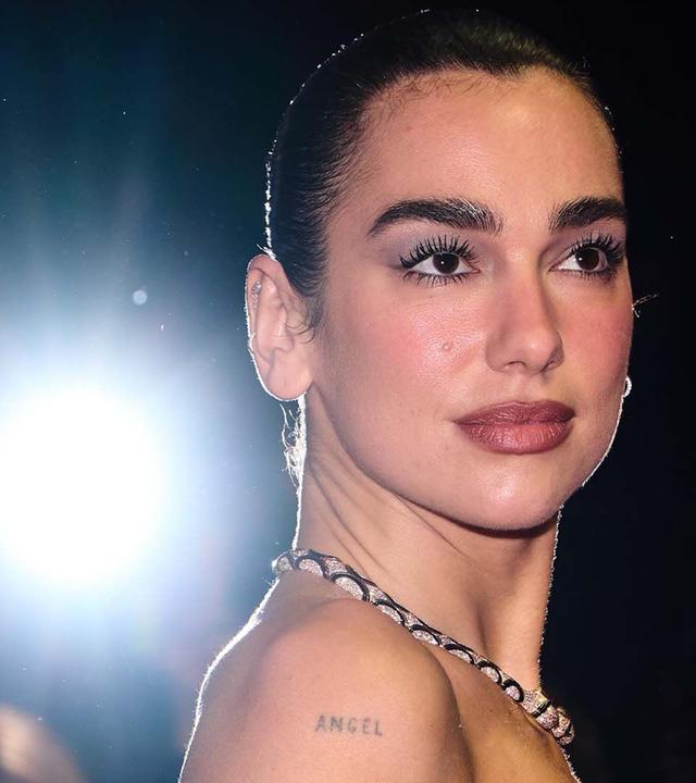Dua Lipa - Unstoppable