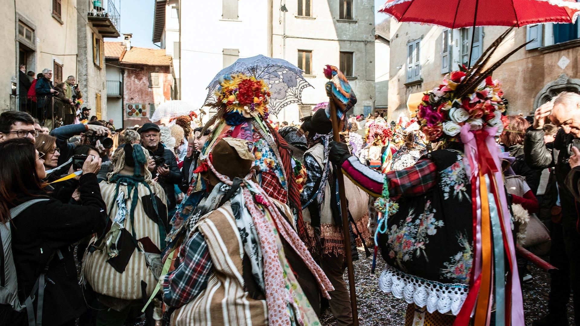 GEO Reportage - Schignano: Ein uralter Karneval in Italiens Bergen