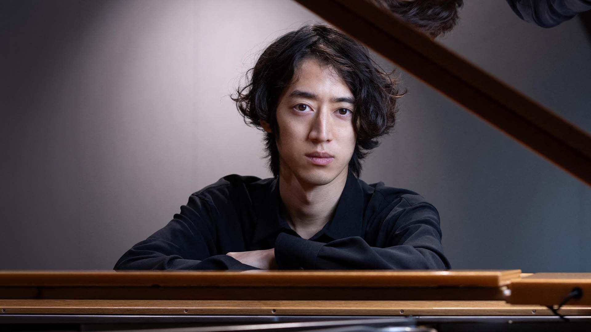 Hayato Sumino spielt Rachmaninows Klavierkonzert Nr. 2 - Wiesbaden
