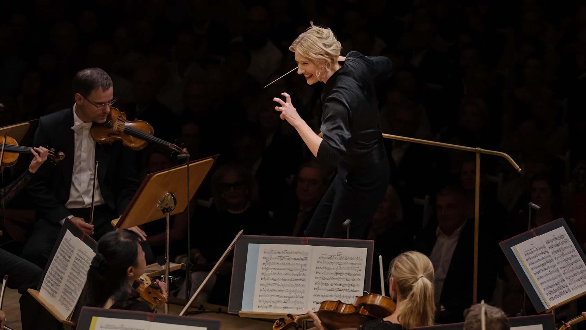 Joana Mallwitz & Alice Sara Ott - Ravel, Beethoven, Meredith und Dessner