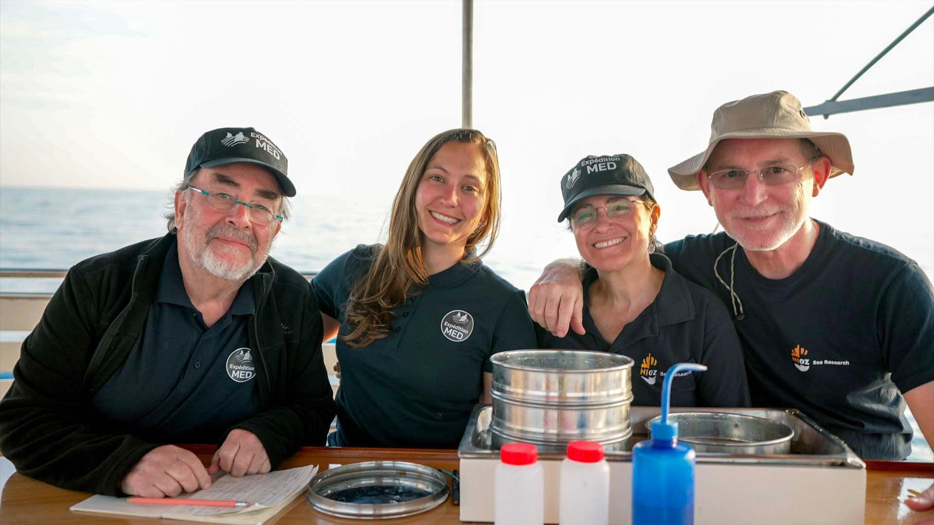 Leben auf Plastik - Per Anhalter durchs Meer