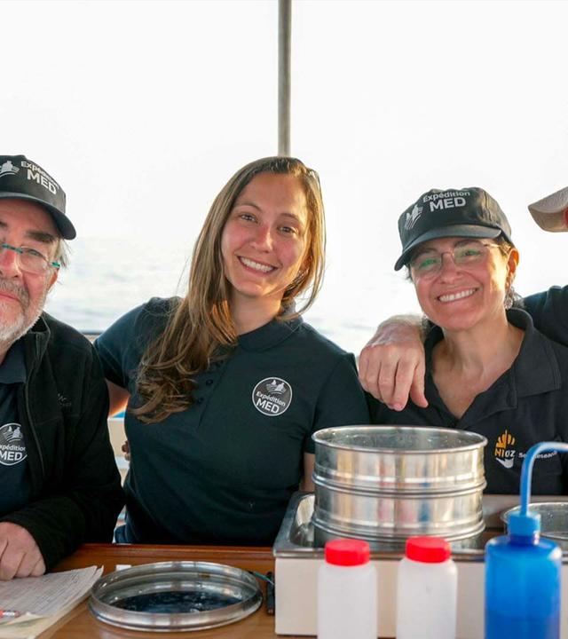 Leben auf Plastik - Per Anhalter durchs Meer