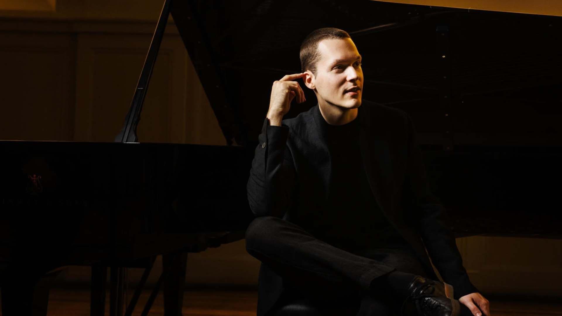 Lukas Sternath spielt Beethovens Klavierkonzert Nr. 5 - Athen