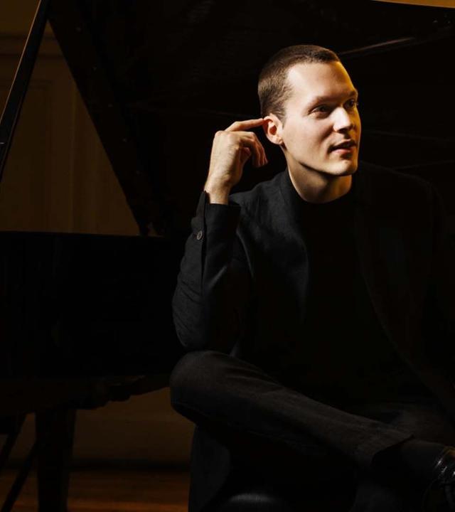 Lukas Sternath spielt Beethovens Klavierkonzert Nr. 5 - Athen