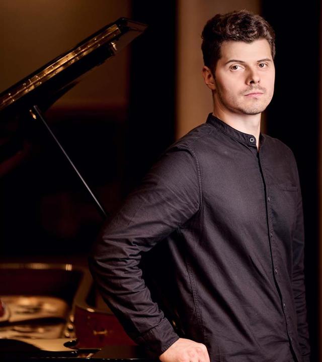 Maksym Shadko spielt Lyatoshynskys Klavierkonzert - Kiew