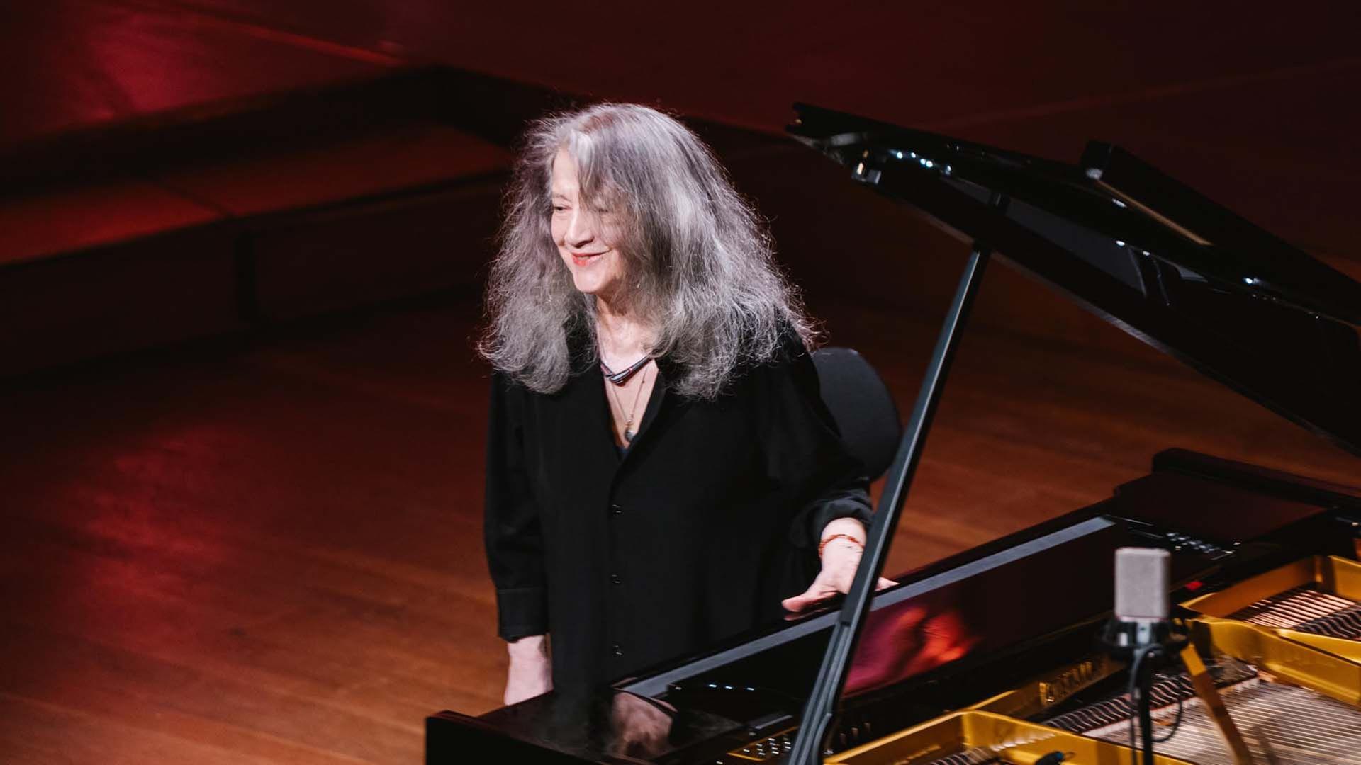 Martha Argerich spielt Beethovens Klavierkonzert Nr. 1 - Hamburg