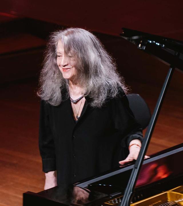 Martha Argerich spielt Beethovens Klavierkonzert Nr. 1 - Hamburg