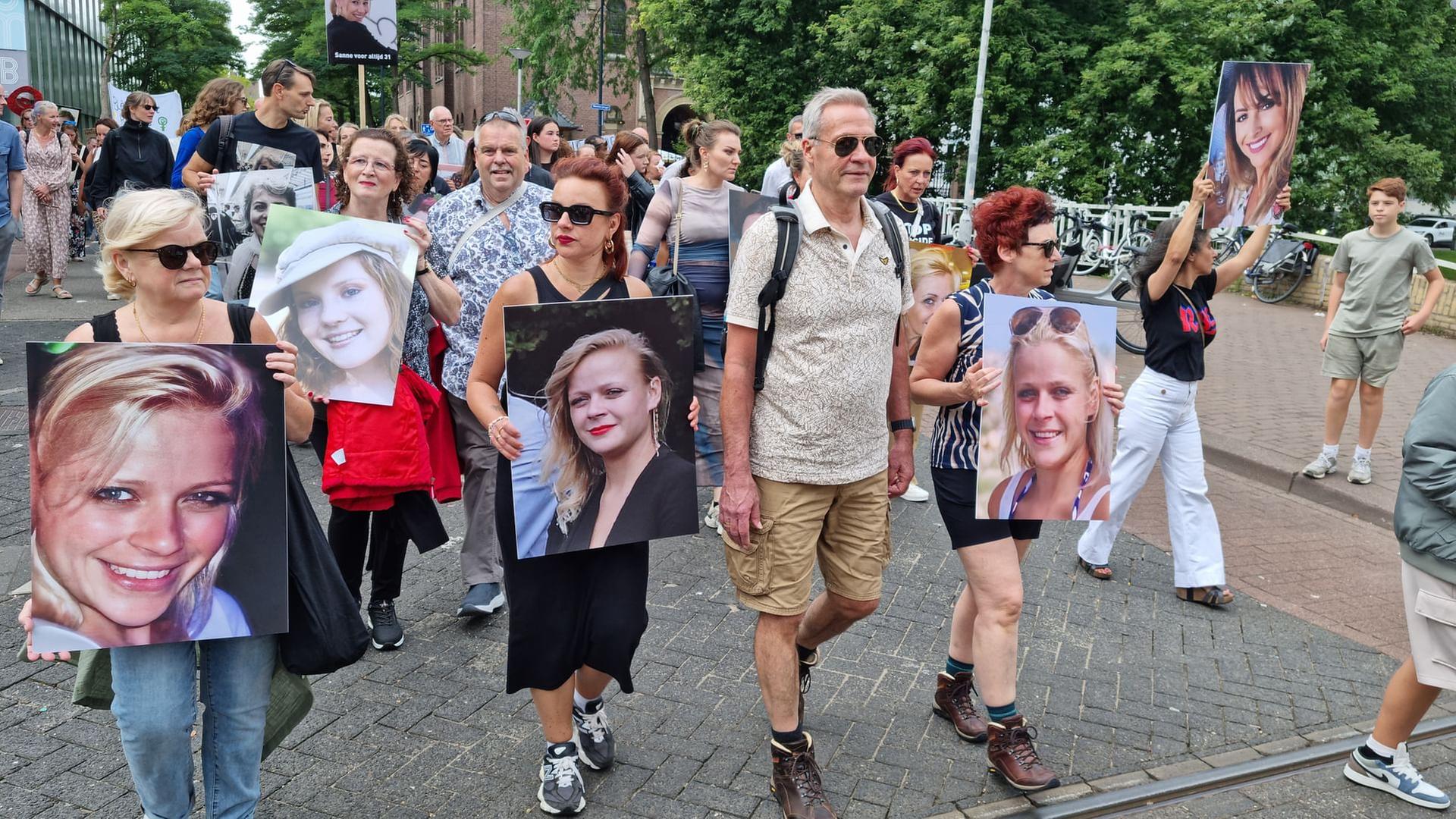 Re: Hollands Frauen schlagen zurück