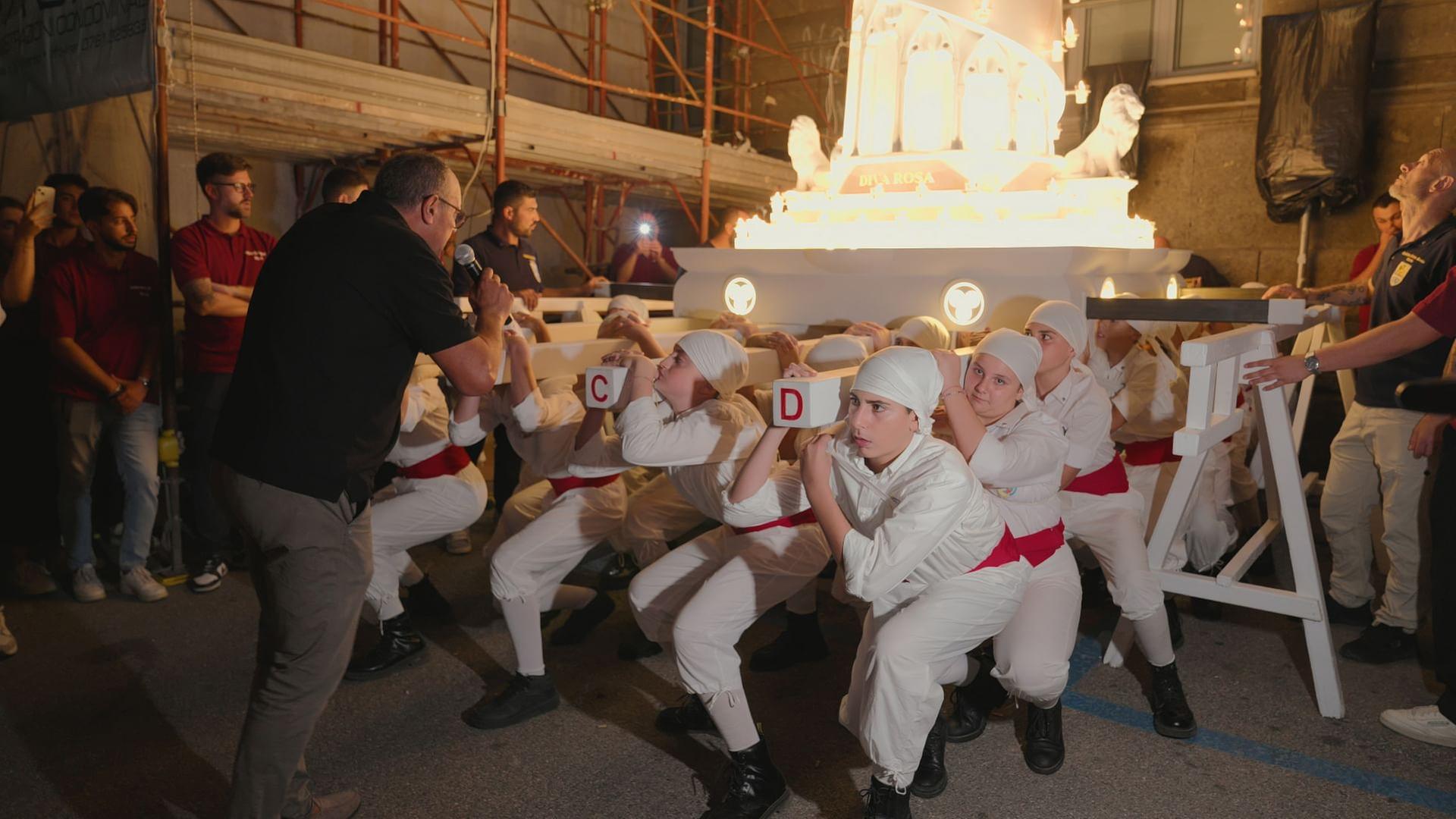 Re: Mädchen-Power für ein uraltes Ritual