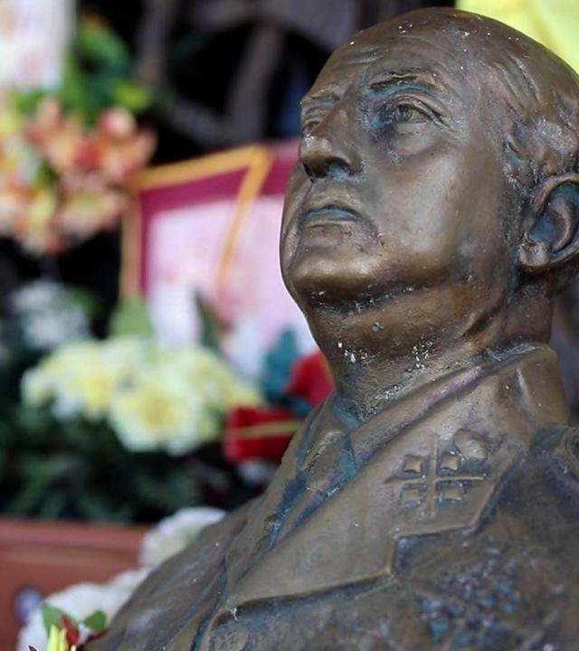 Re: Revival von Spaniens Diktator Franco?