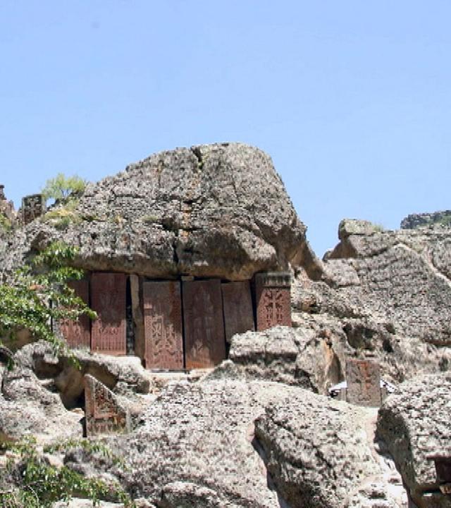 Stadt Land Kunst - Armenien / Fontainebleau / Schweiz