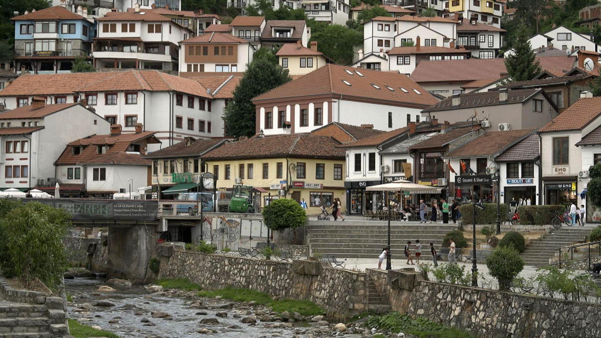 Stadt Land Kunst - Italo Calvino sieht die Welt von oben / Kosovo / Frankreich