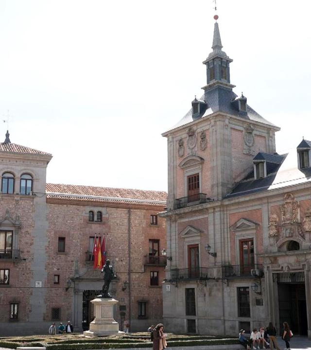 Stadt Land Kunst - Madrid / Algier / Paris