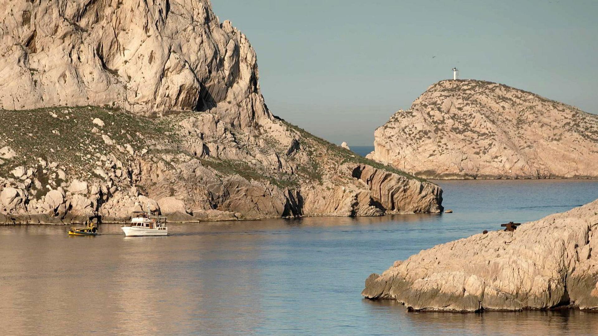 Stadt Land Kunst - Marlen Haushofers Österreich / Marseille / Marquesas