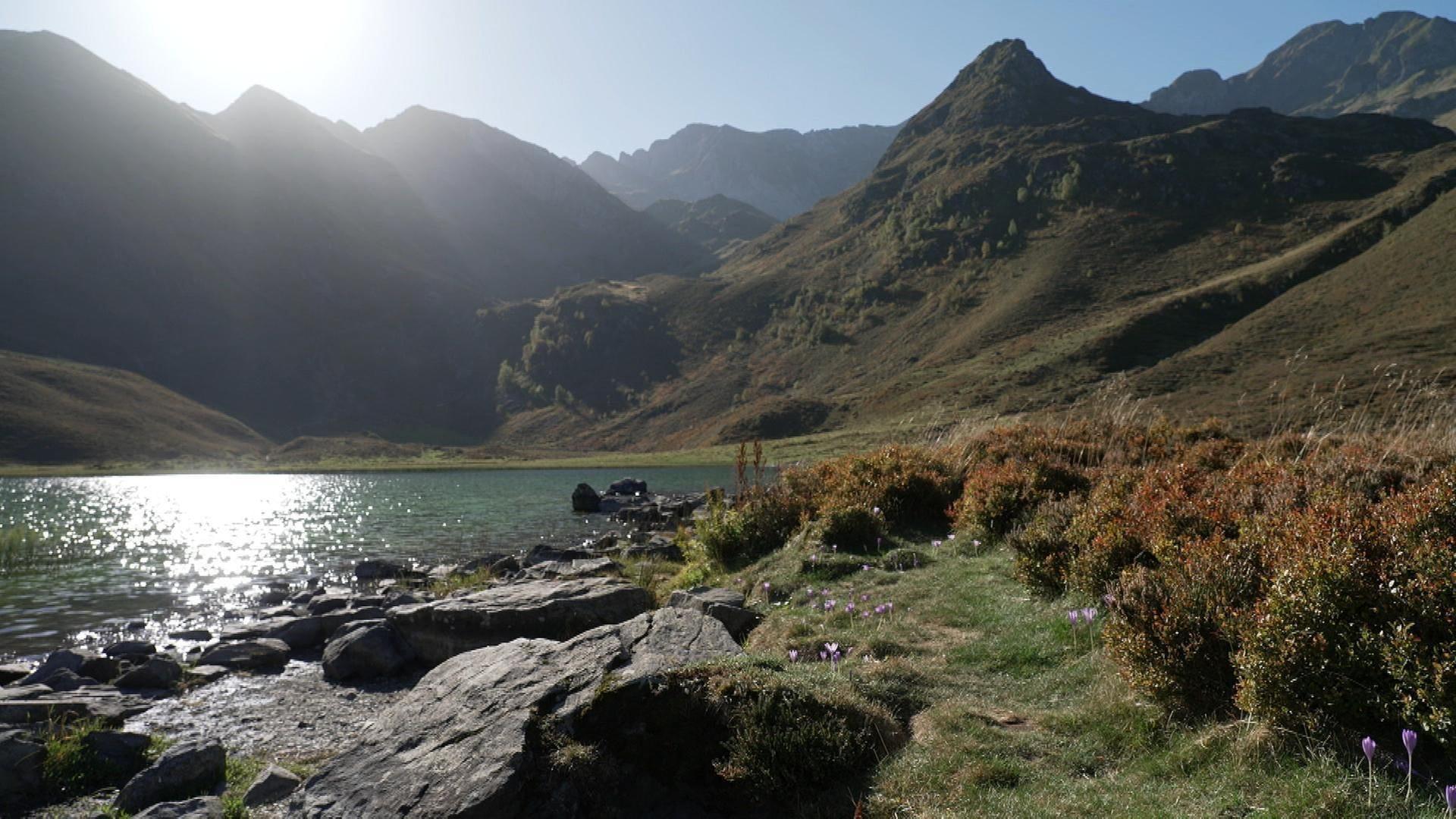 Stadt Land Kunst - Pyrenäen / Island / Bretagne