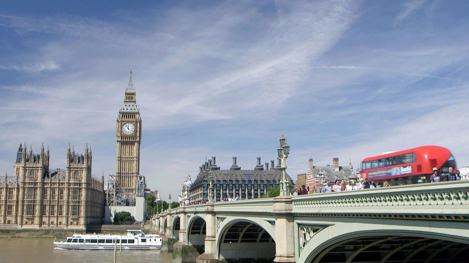 Stadt Land Kunst - Yves Tanguys Bretagne / Toskana / London