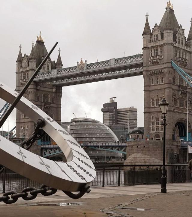 Stadt Land Kunst - Zeki Mürens Türkei / Alpen / London