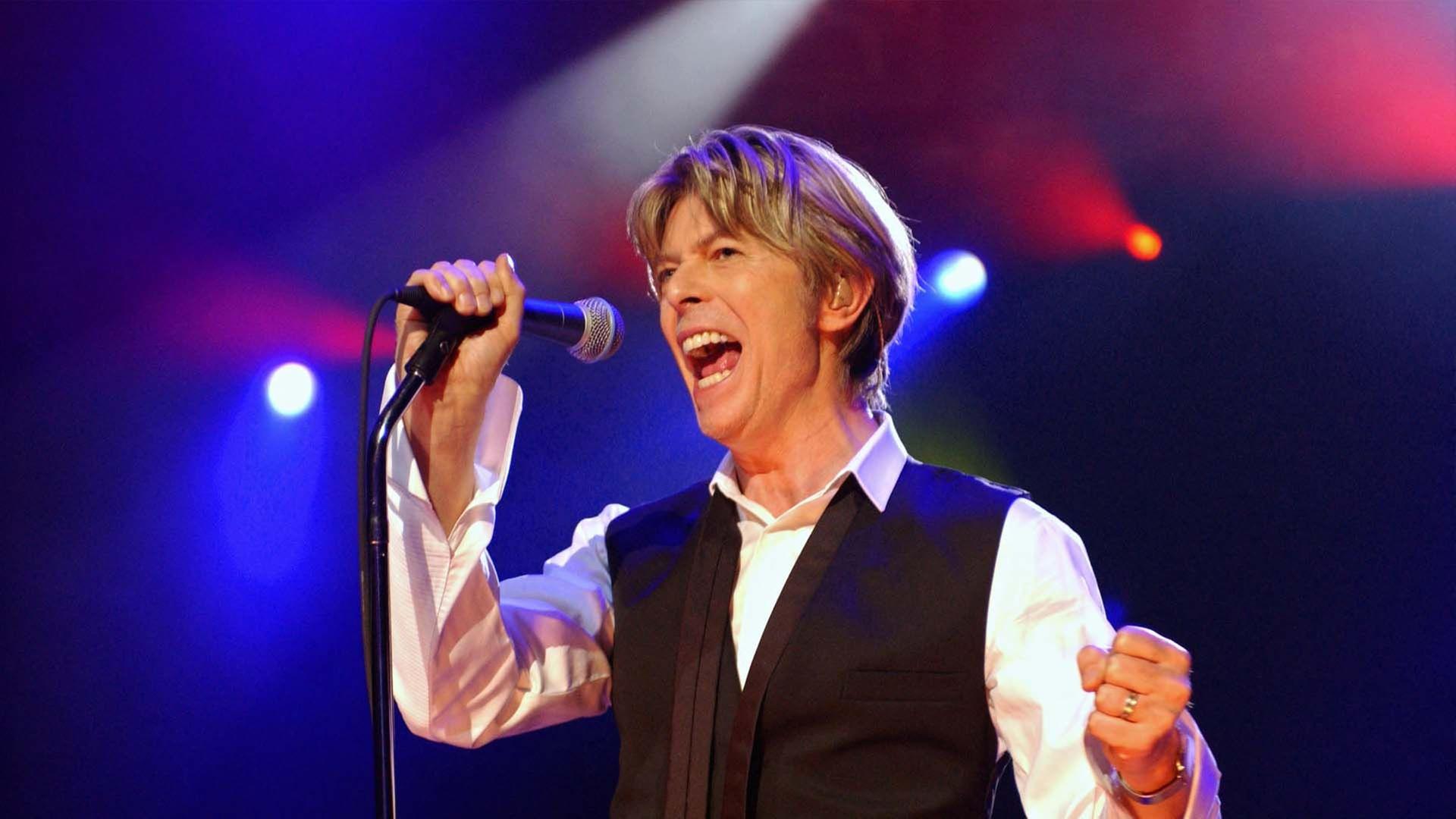 Tribute to David Bowie - Heroes never die