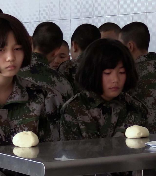 Zwangsinternate: Umerziehung in China