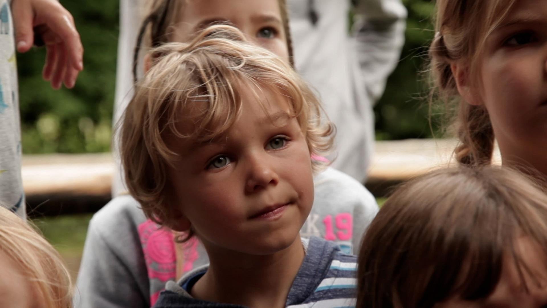 2. Wir machen Lagerfeuer